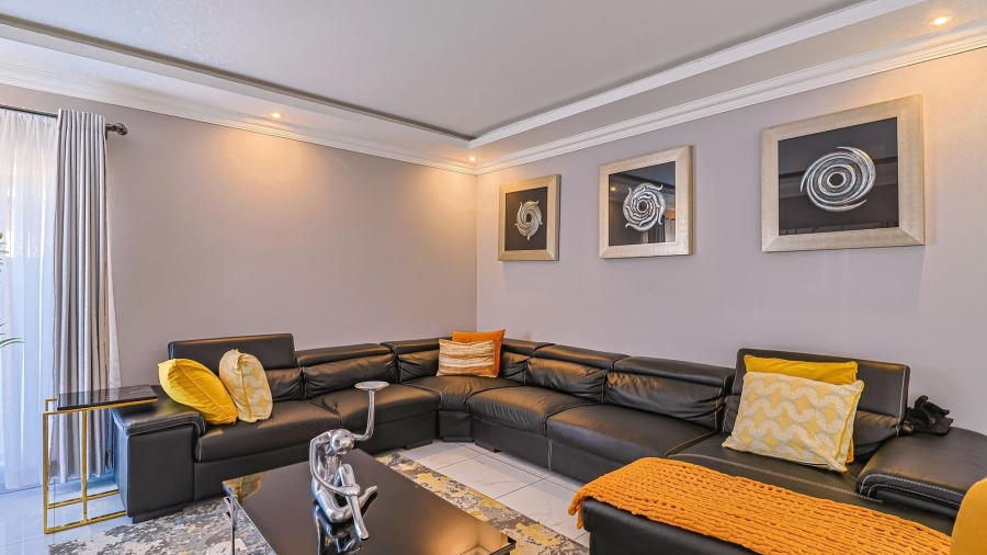 4 Bedroom Property for Sale in Waterkloof East North West